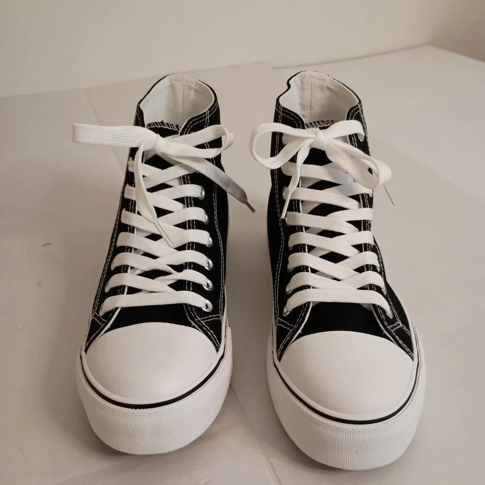 Black Embroidered Floral High Top Sneakers Women’s Size 8 NWOT - Picture 3 of 13